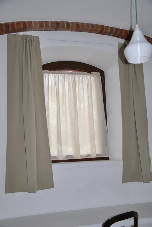 Agriturismo Mascudiera Fiorenzuola dʼArda Стая снимка